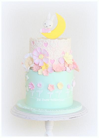 Nijntje/Miffy cake, love you to the moon and back.. - Cake by De Zoete Suikertoef