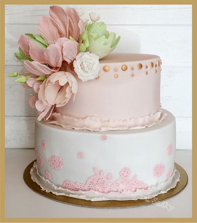 Cake for a woman - Cake by cakebysaska