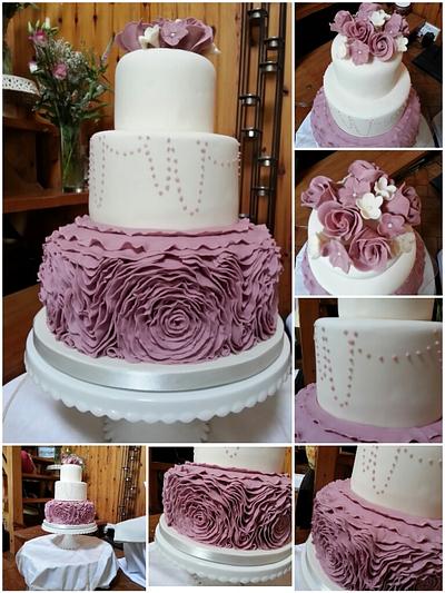 Ruffle Wedding Cake - Cake by cakedwithlovekidsgro