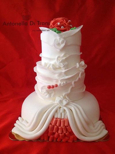red and white ruffles cake - Cake by Antonella