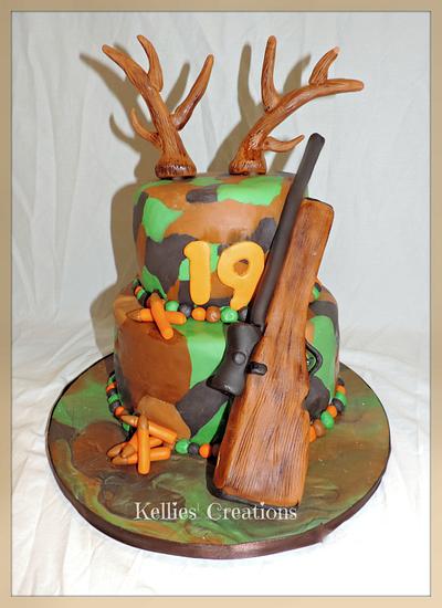 Hunting - Cake by KelliesCreations