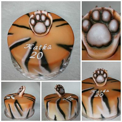 Tiger's paw - Cake by Anka