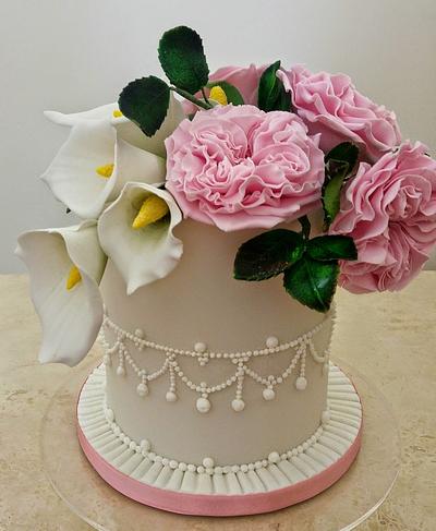 Calla Lillies and David Austin roses - Cake by Icing to Slicing
