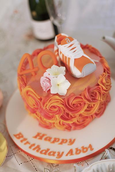 Running shoe 40th cake - Cake by Kasserina Cakes
