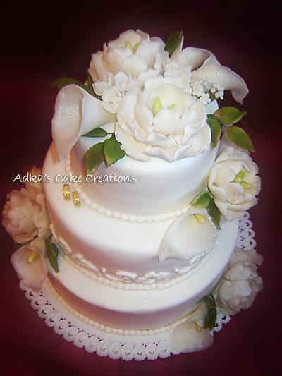 White Wedding  - Cake by AdkasCakesCreations