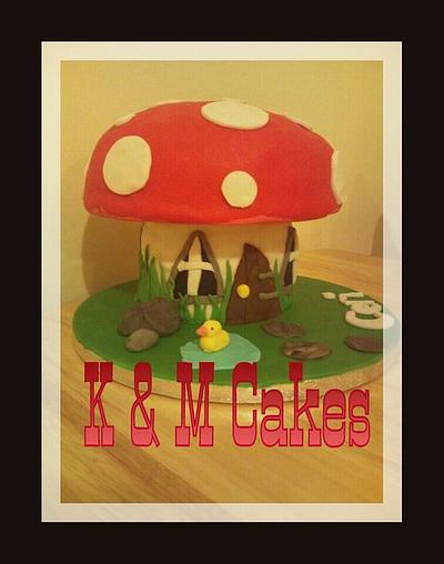 Whimsical Toadstool - Cake by K&M Cakes
