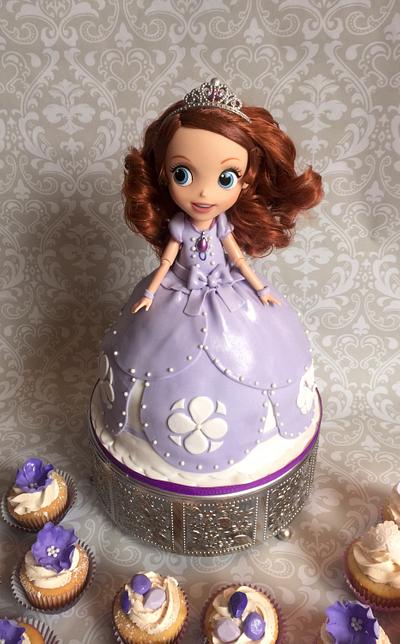 Sofia the first  - Cake by Bellasophiasugarcrafts 