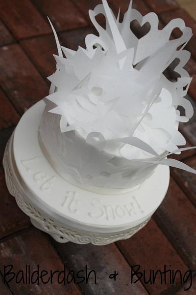 Let it snow! - Cake by Ballderdash & Bunting