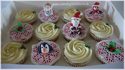Christmas cupcakes  - Cake by Cakes by Julia Lisa
