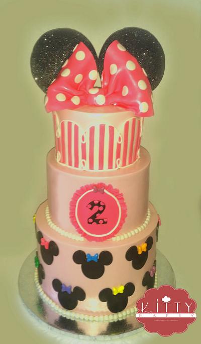 Minnie's bow-tique - Cake by Crys 
