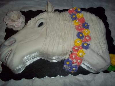 Horse Cake - Cake by Bakemywaytoheaven