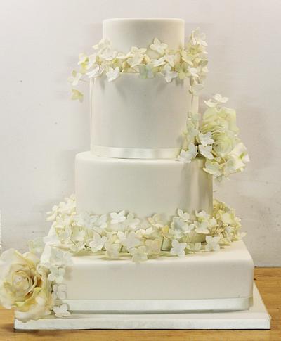 Natural pretty hydrangeas for a not so spooky halloween wedding  - Cake by Happyhills Cakes