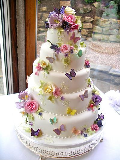 5 tier Country garden wedding cake - Cake by Lynette Horner