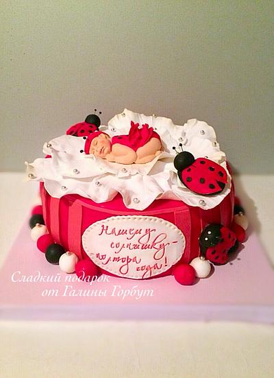 ladybug - Cake by Galinasweet
