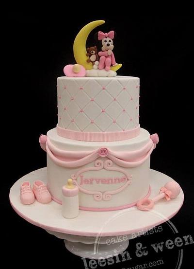 Baby Minnie sitting on the Moon - Cake by weennee