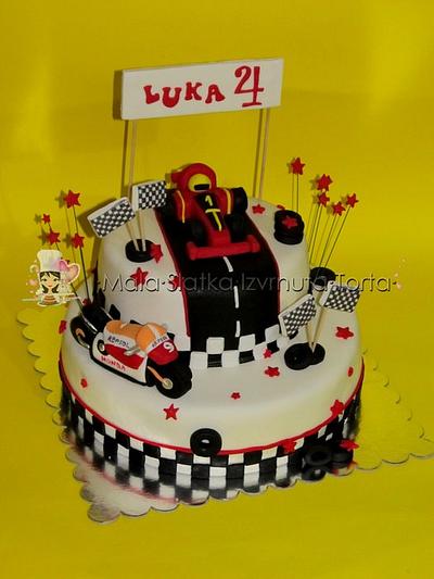 Formula 1 cake - Cake by tweetylina