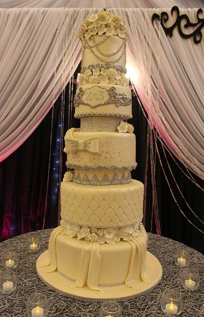Ivory Tiers - Cake by MsTreatz