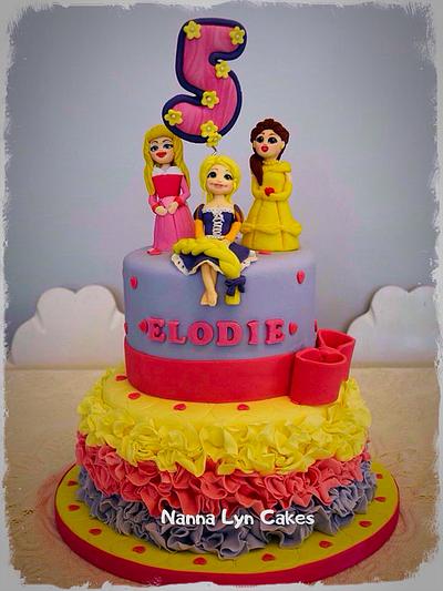 Princesses! - Cake by Nanna Lyn Cakes
