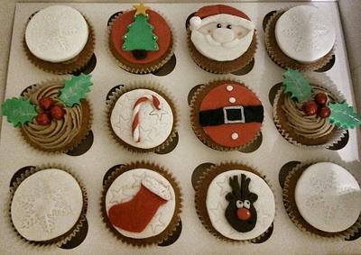 Christmas Cupcakes :) #2 - Cake by Sue