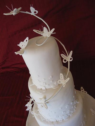 Butterfly wedding cake - Cake by BeesNees