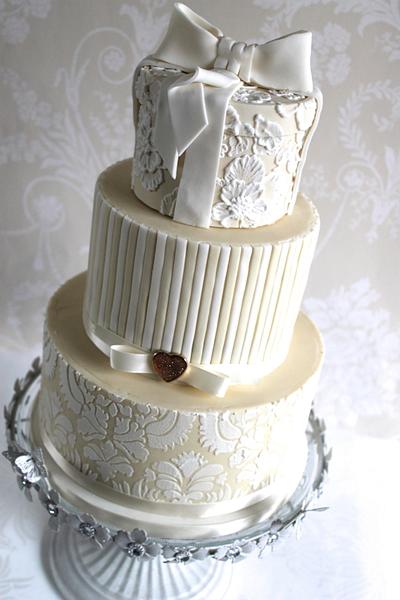 Wedding cake no 2 - Cake by Zoe's Fancy Cakes