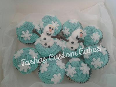 Do you want to build a snowman? - Cake by Tasha's Custom Cakes