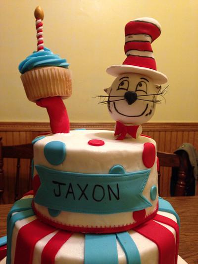 The Cat In The Hat - Cake by Sisters2