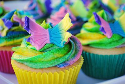Rainbow Cupcakes - Cake by Amelia's Cakes