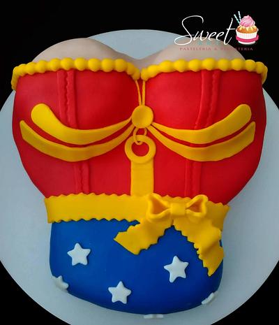 Torta Mujer Maravilla - Cake by Sweet Art Pastelería & repostería