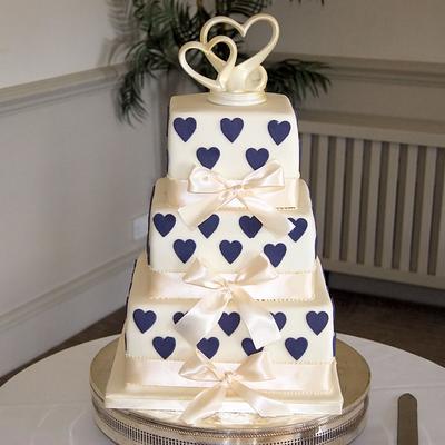 Hearts wedding cake - Cake by Fiso