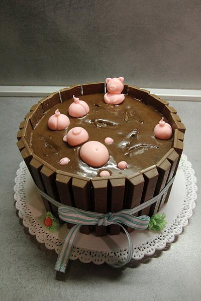 Swimming piggies Kit Kat cake - Cake by Tynka