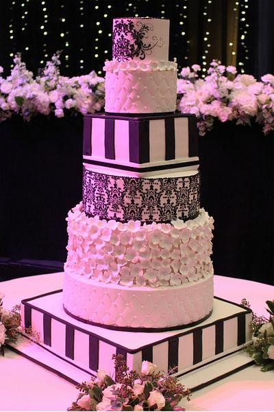 Bold White & Black - Cake by MsTreatz