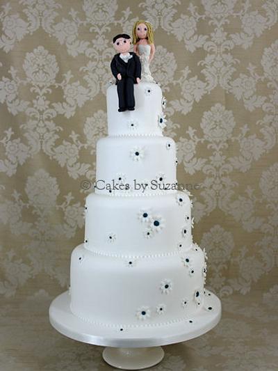 Character and Daisy Wedding Cake - Cake by suzanne