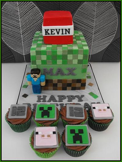 Minecraft Cake & Cupcakes - Cake by Gill W