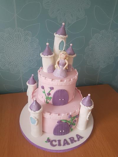 Simple princess castle - Cake by lisa-marie green