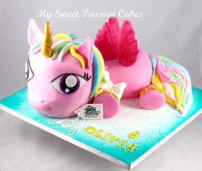 Very Large Rainbow Pony - Cake by Beata Khoo