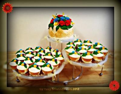 Flowers Wedding Cake - Cake by Yusy Sriwindawati