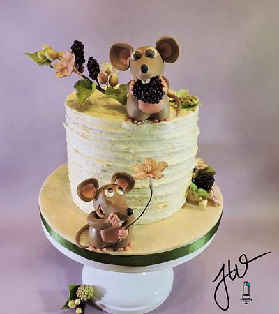 Thanksgiving Mice - Cake by Jeanne Winslow
