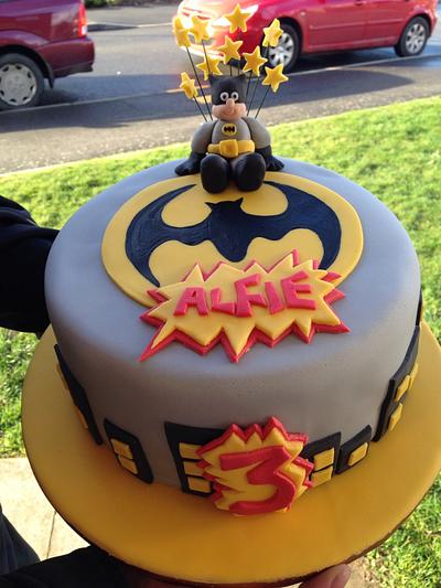 Batman - Cake by Gingerbread Lane
