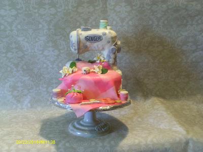 Sewing machine cake - Cake by CakesByGeri