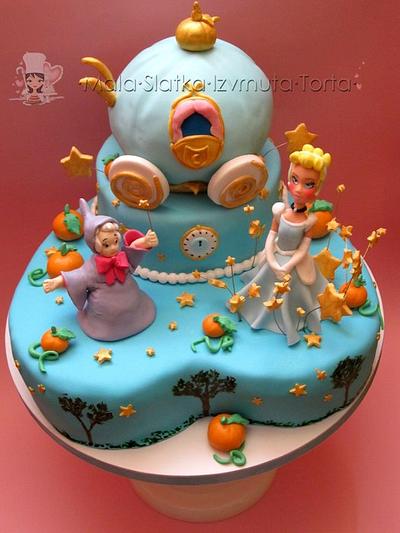 Cinderella cake - Cake by tweetylina
