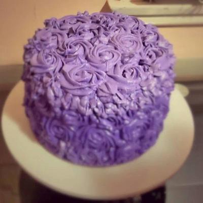 purple roses - Cake by Sini's Cakery 