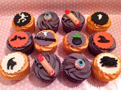 Halloween Cupcakes - Cake by Carolyn