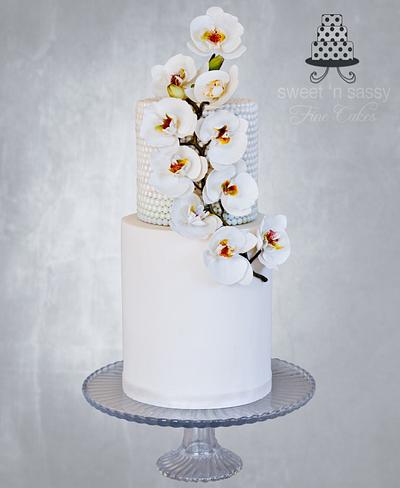 White orchids and pearls - Cake by Sandy Lawrenson - Sweet 'n  Sassy