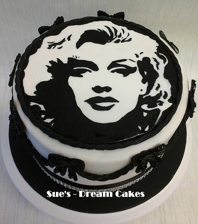 Marilyn - hand painted! - Cake by Sue's - Dream Cakes