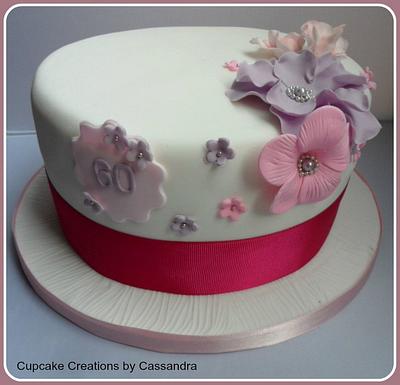 60th Floral birthday cake - Cake by Cupcakecreations