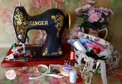 Vintage sewing machine - Cake by Amelia Rose Cake Studio