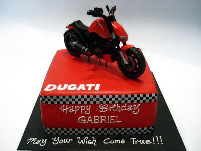 Order 7 Inch Fondant 3D Ducati Motorcycle Cake for Man | CakeDeliver