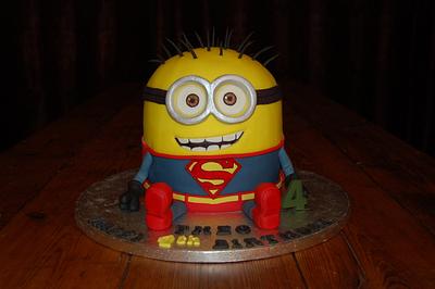 Super man Minion - Cake by lovemuffins by clair