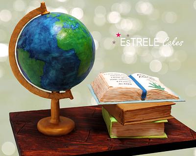 Globe and books - Cake by Estrele Cakes 